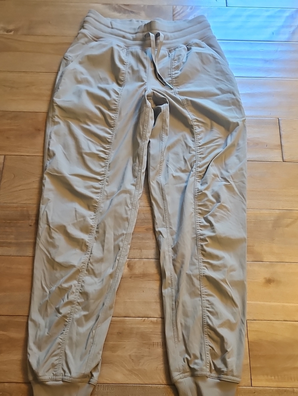 lululemon athletica Women's Khaki Drawstring Joggers